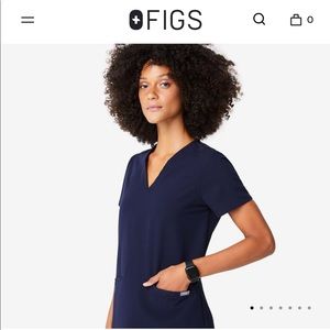 Casma Figs Three - Pocket Scrub Top